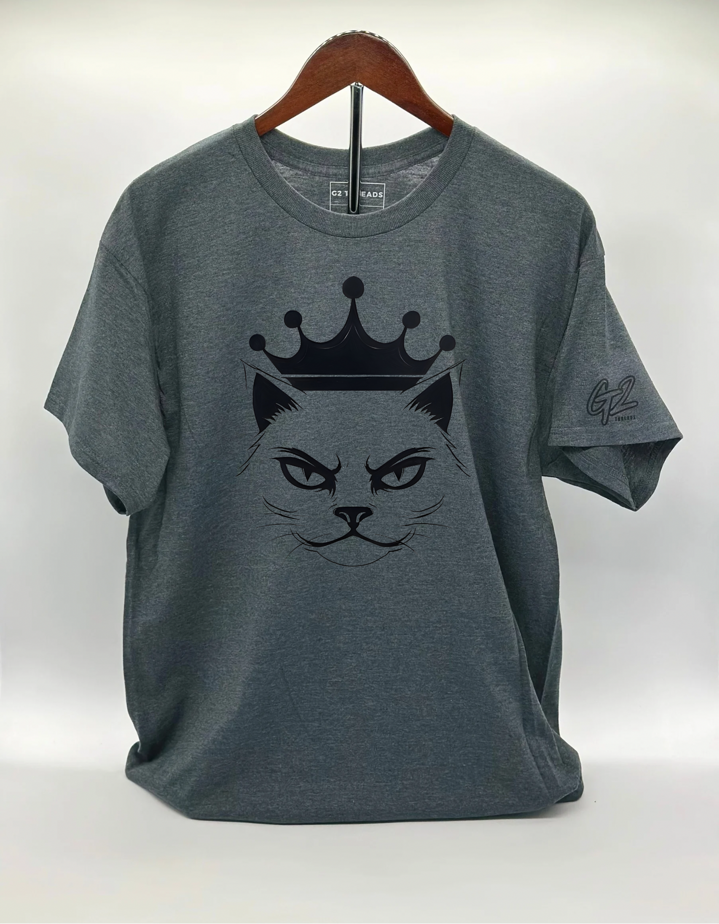 “CAT QUEEN” T-Shirt