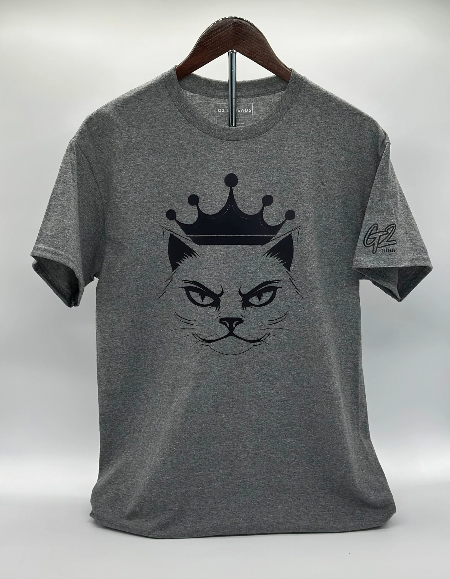 “CAT QUEEN” T-Shirt